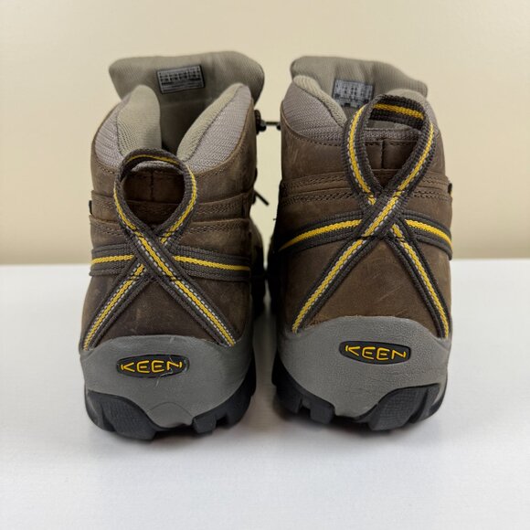 LIKE NEW Men's Targhee II Mid Waterproof Hiking Boots - Picture 4 of 10